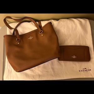 Coach purse and matching wallet